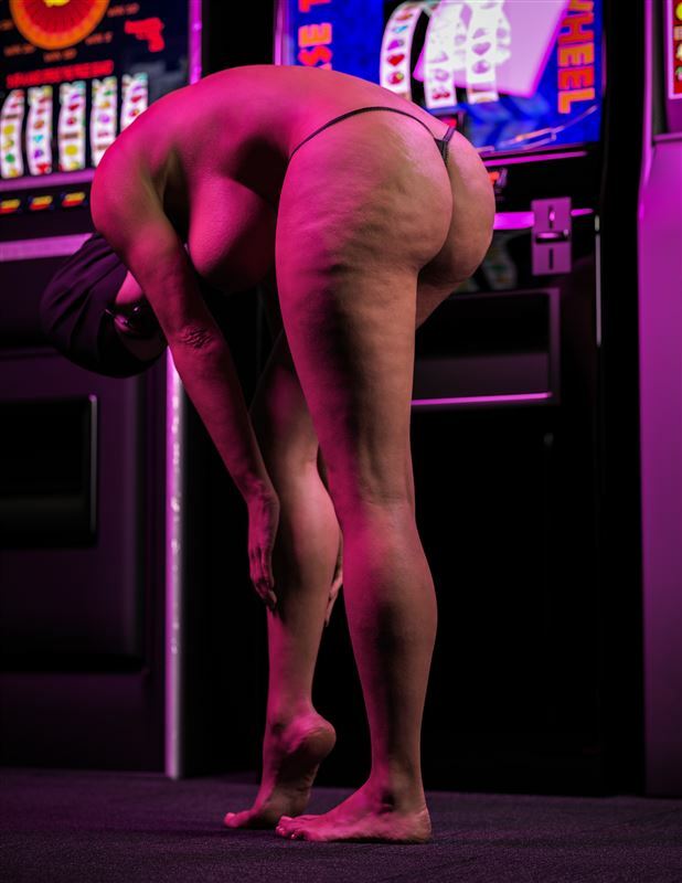 VforVendettaV - Latifa Casino